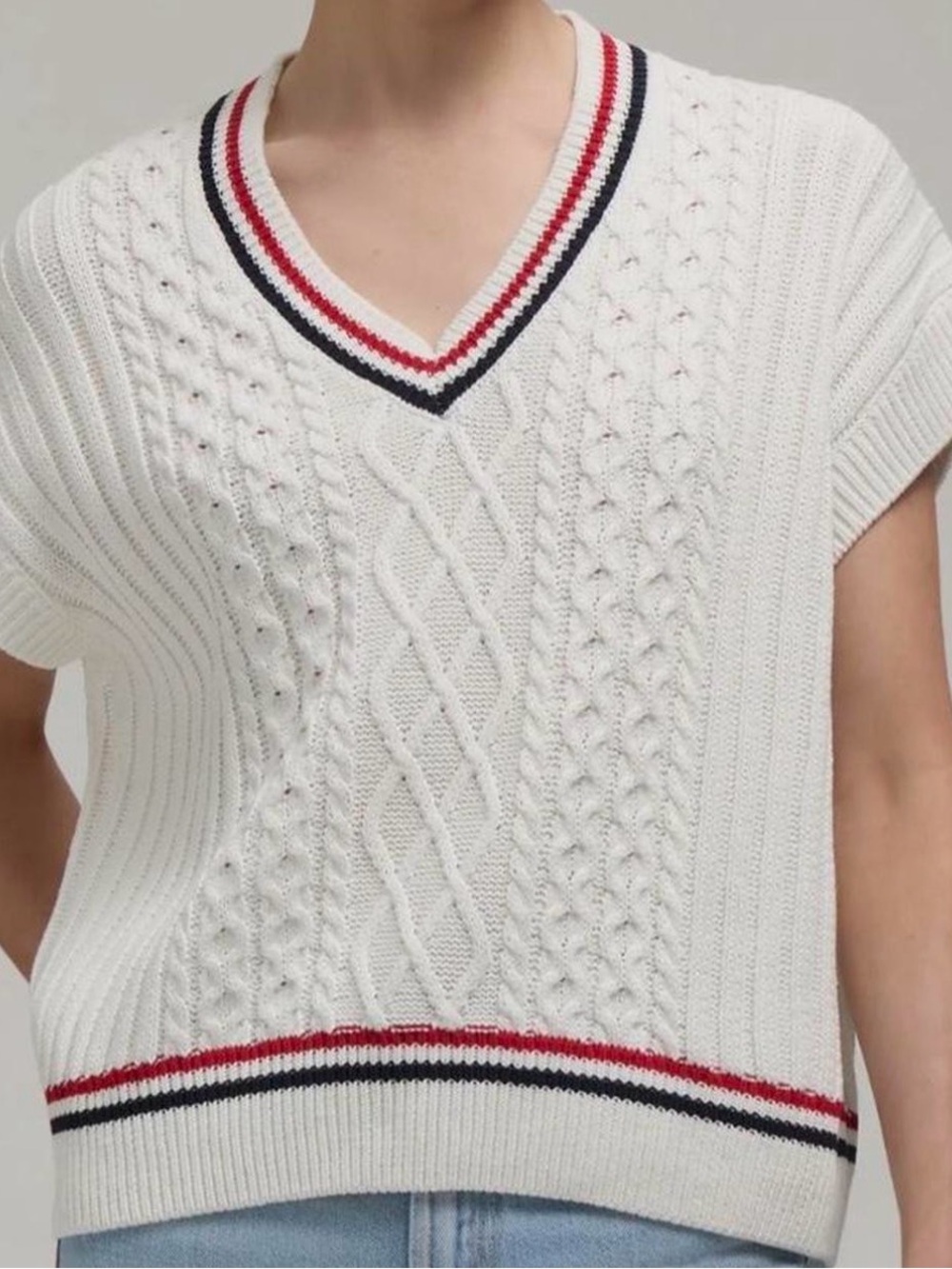 Hunter White Cable-Knit V-Neck Sweater Vest with Red and Navy Trim